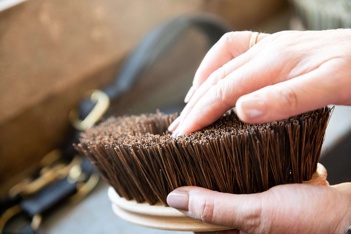 Brosse dur banane poils bassine - Borstiq Farm